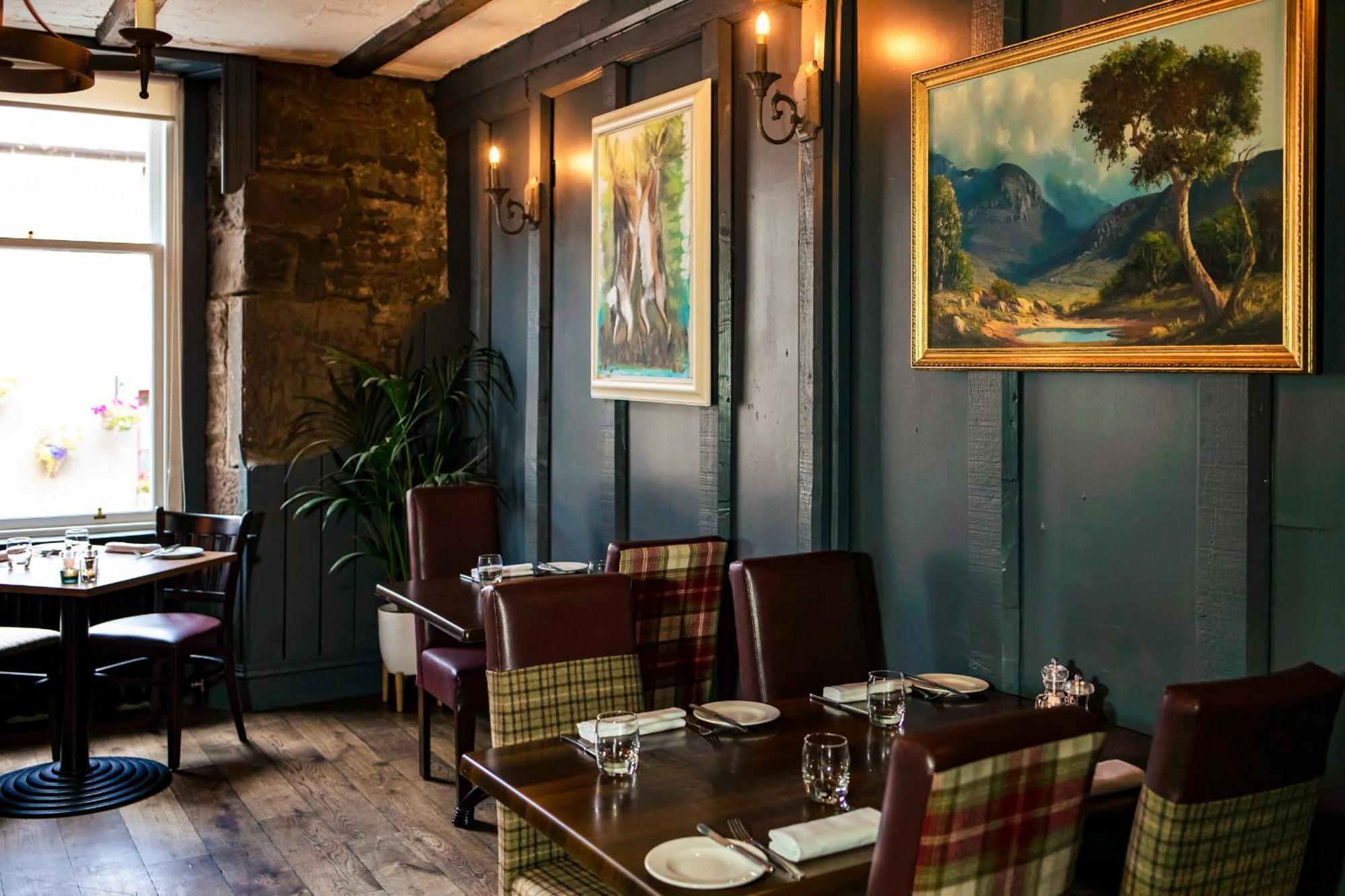 Coorie Inn Restaurant And Rooms Crieff Exterior photo
