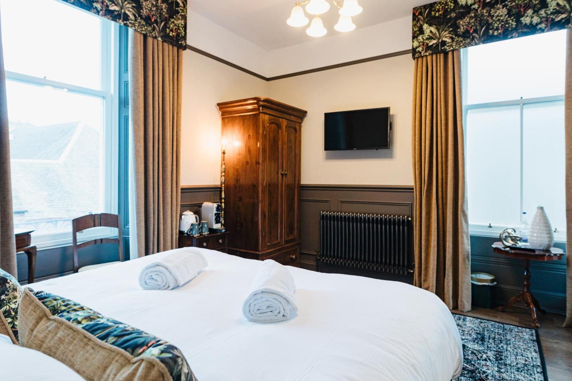 Coorie Inn Restaurant And Rooms Crieff Room photo