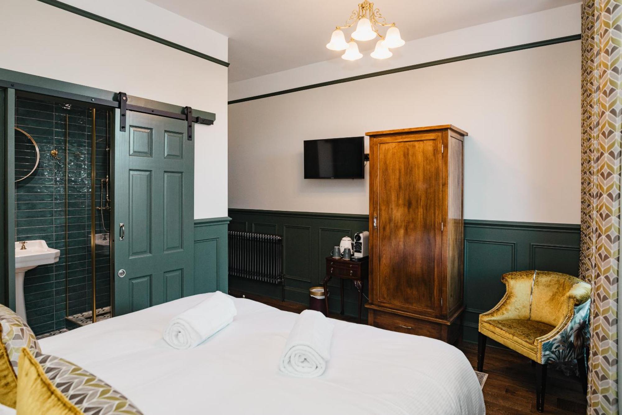 Coorie Inn Restaurant And Rooms Crieff Room photo