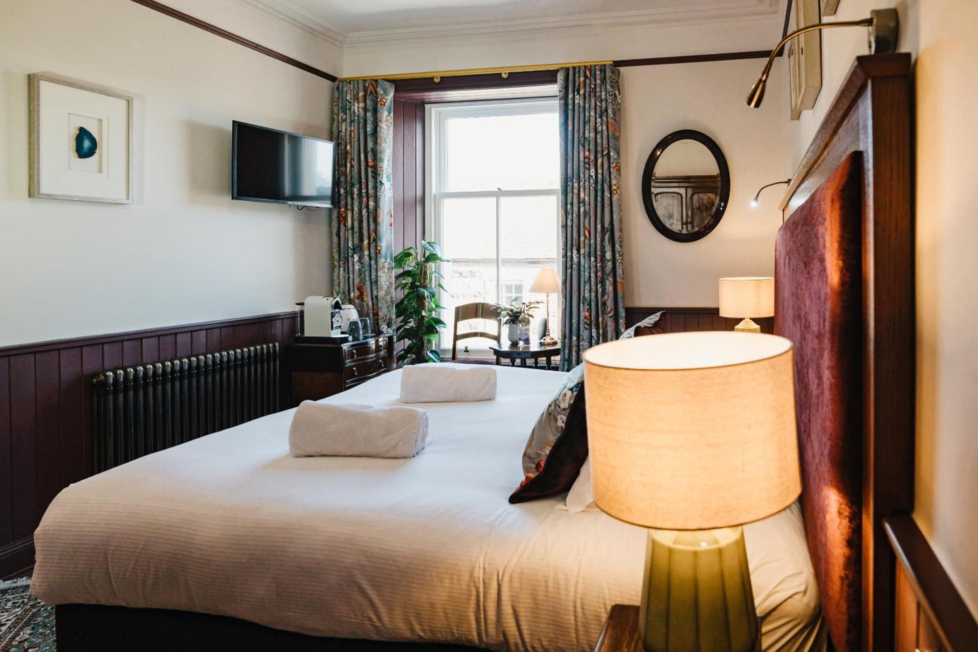 Coorie Inn Restaurant And Rooms Crieff Room photo