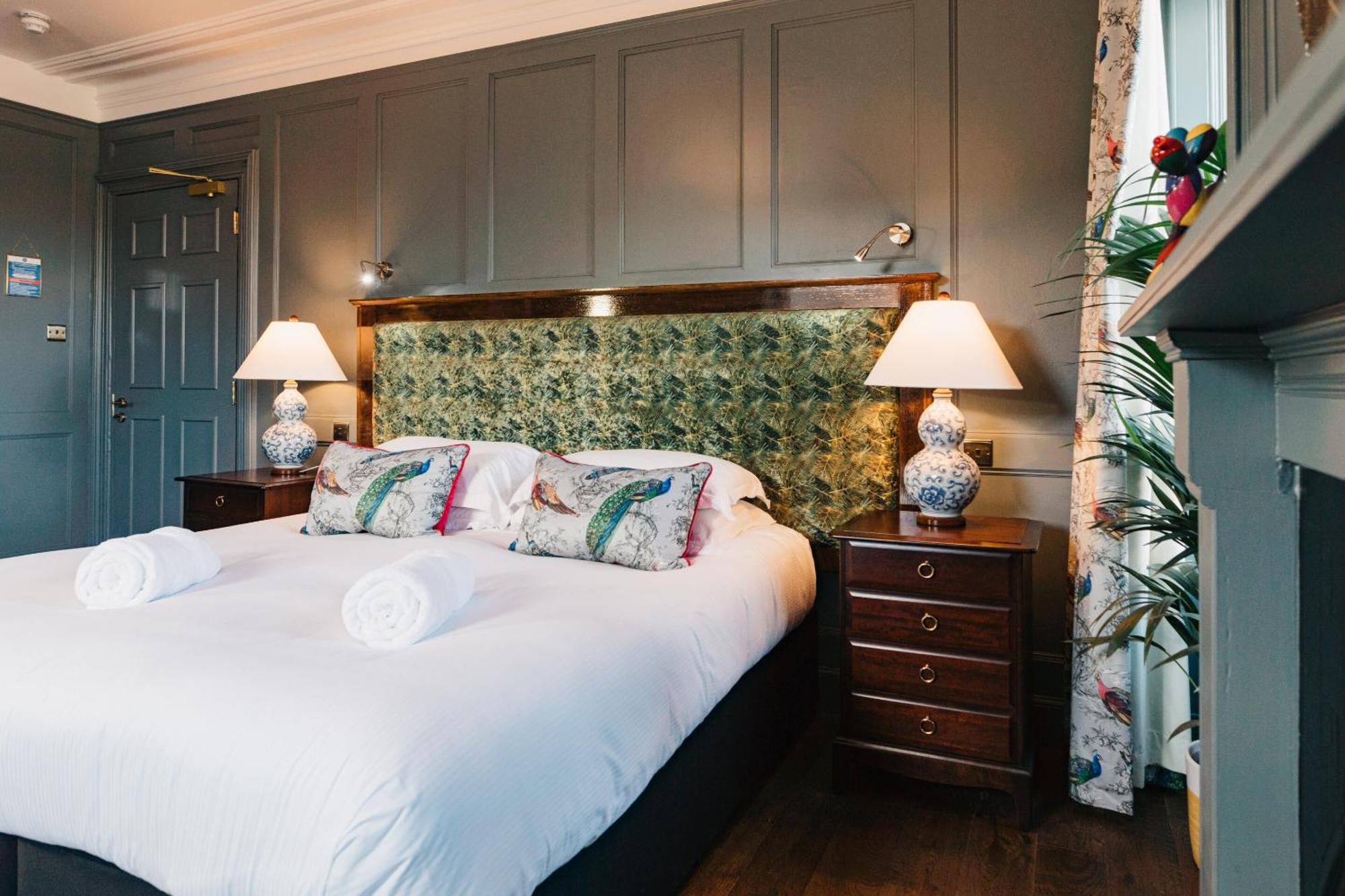 Coorie Inn Restaurant And Rooms Crieff Room photo