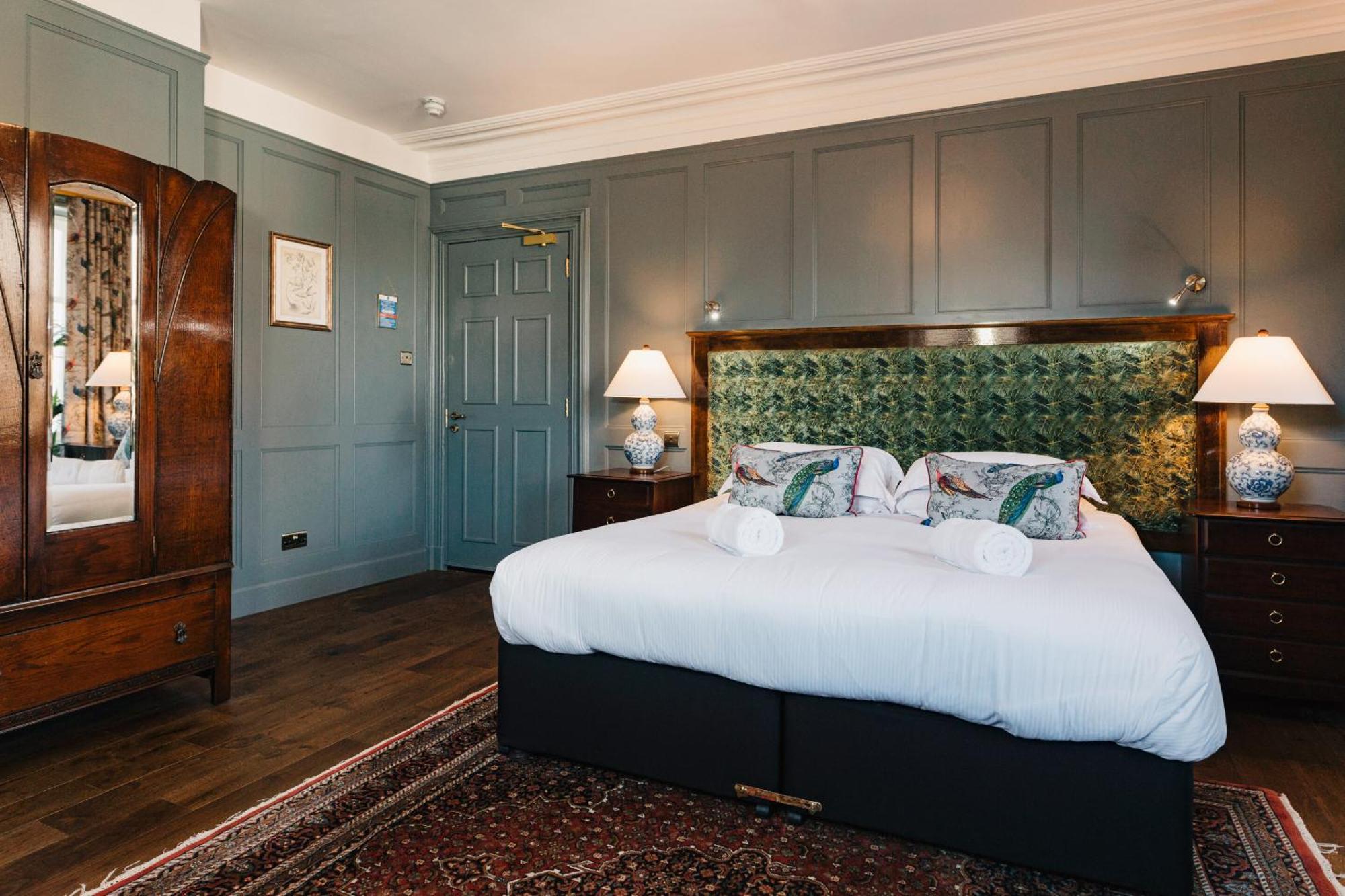 Coorie Inn Restaurant And Rooms Crieff Room photo