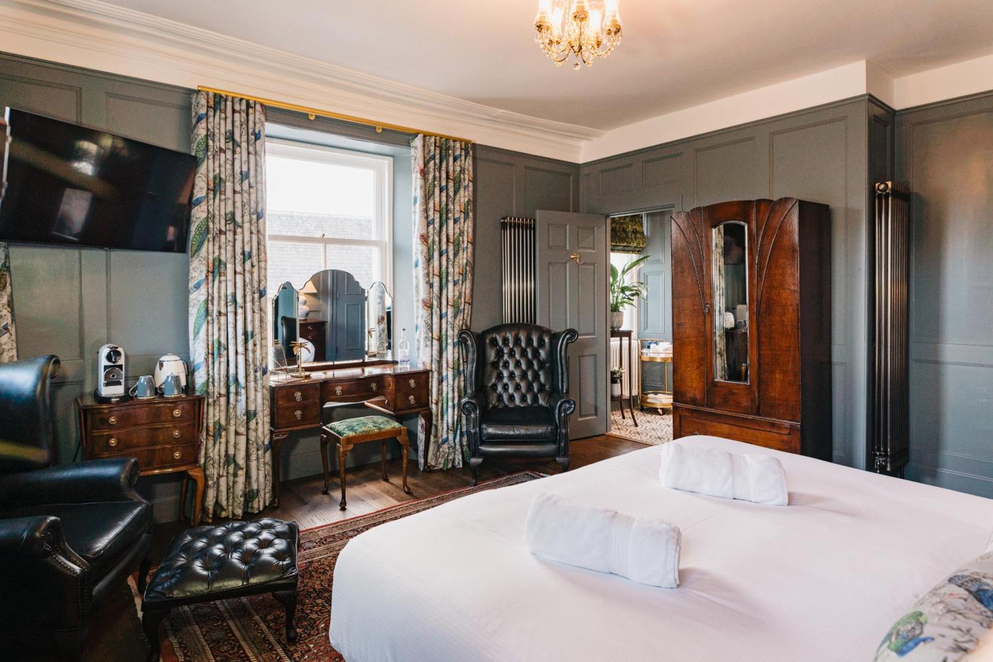 Coorie Inn Restaurant And Rooms Crieff Room photo